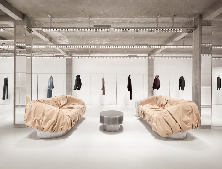 Acne Studios открыли штаб-квартиру внутри парижского таунхауса