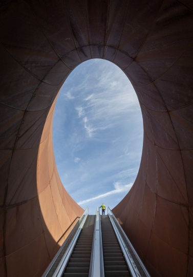 Аниш Капур спроектировал станцию метро в Неаполе