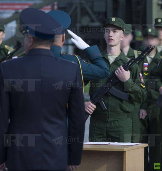 «Если отправят на СВО, сдамся в плен»: RT выяснил подробности побега предателя Ступникова и нашёл его родственников
