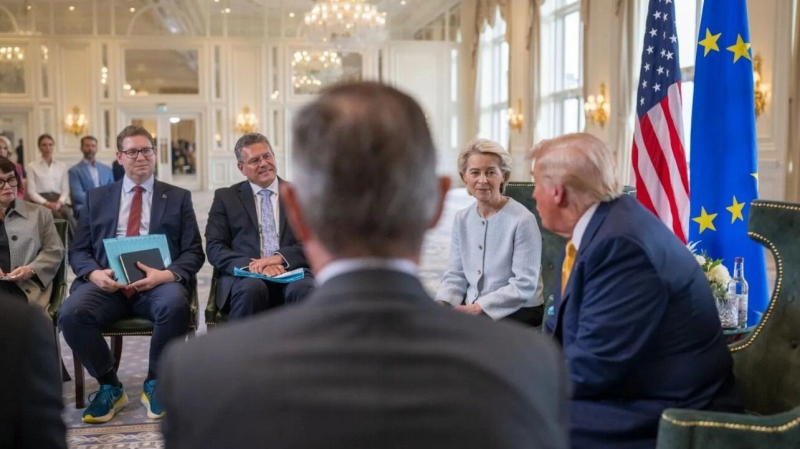 «Это не было случайностью». Кто «ответственен» за резкий разворот Трампа по Украине?