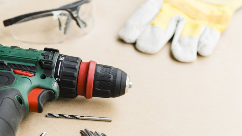 Инструменты для демонтажа потолка