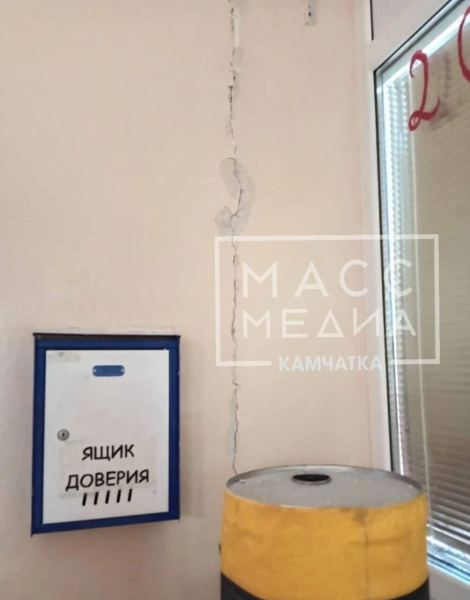 Мощные толчки и угроза цунами. Камчатку опять трясет, затронуло Курилы и США