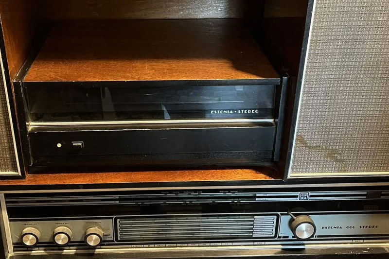 Радиолы, магнитофоны и приемники: как слушали радио в СССР