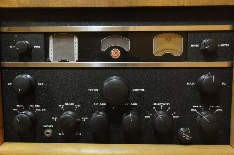 Радиолы, магнитофоны и приемники: как слушали радио в СССР