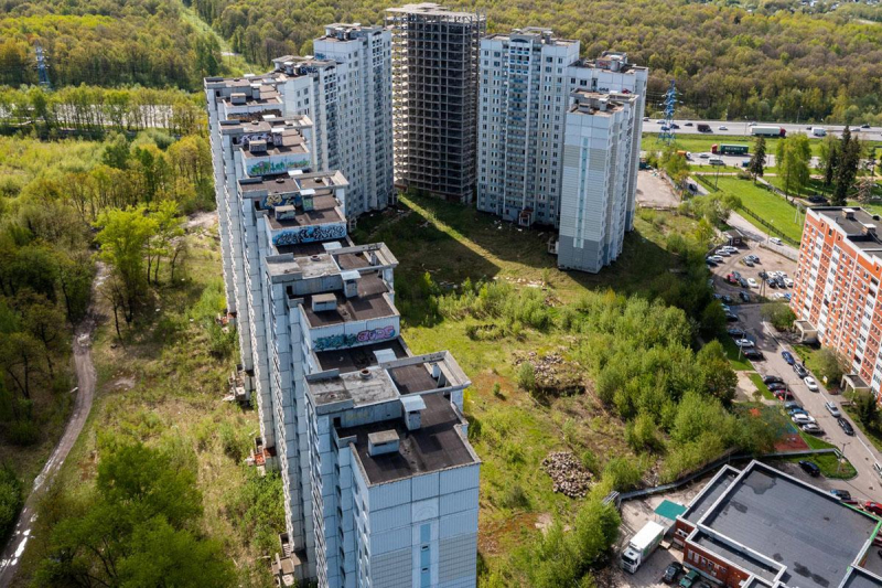 В Подмосковье выставили на торги заброшенный жилой микрорайон