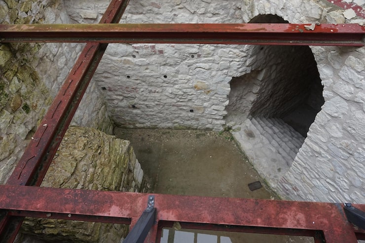 Этапы строительства погреба с учетом уровня грунтовых вод