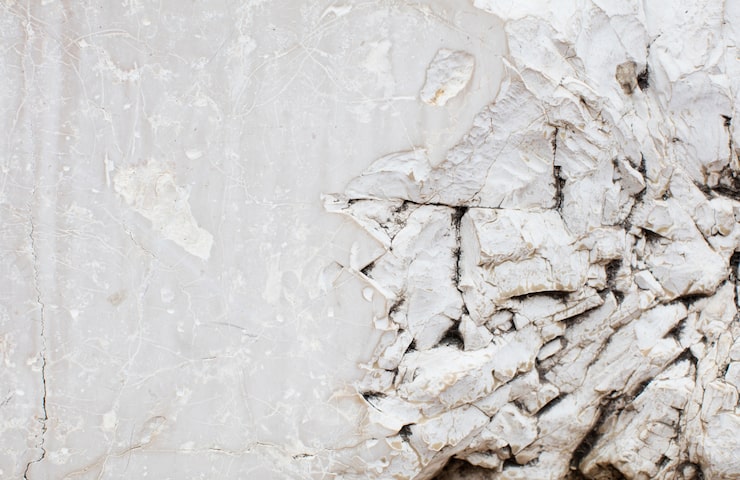 Правильный выбор состава штукатурки для предотвращения трещин